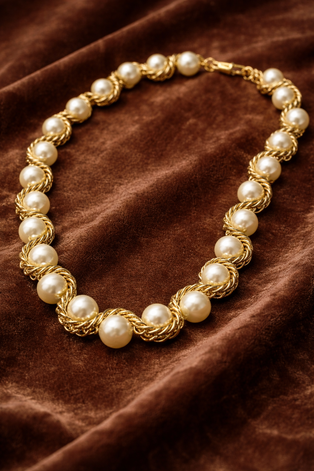 NAPIER 80s 21” Gold Plated Rope Necklace w/ Faux Pearls (Perfect Condition)