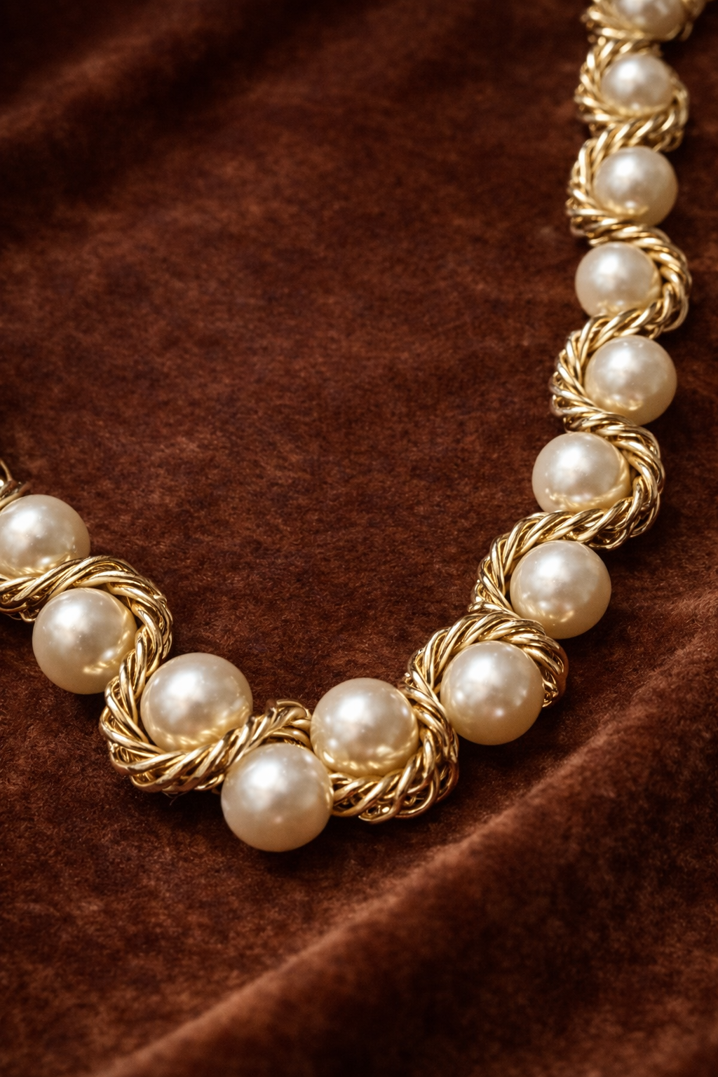 NAPIER 80s 21” Gold Plated Rope Necklace w/ Faux Pearls (Perfect Condition)