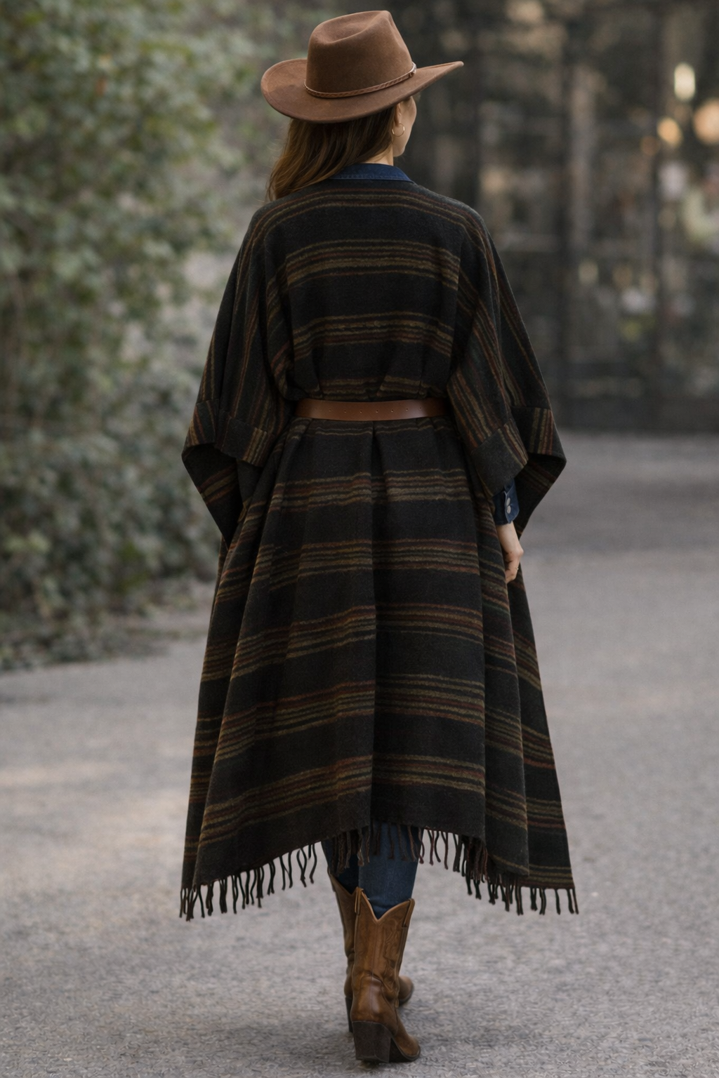 HIMALAYAN Yak Wool Duster in Black